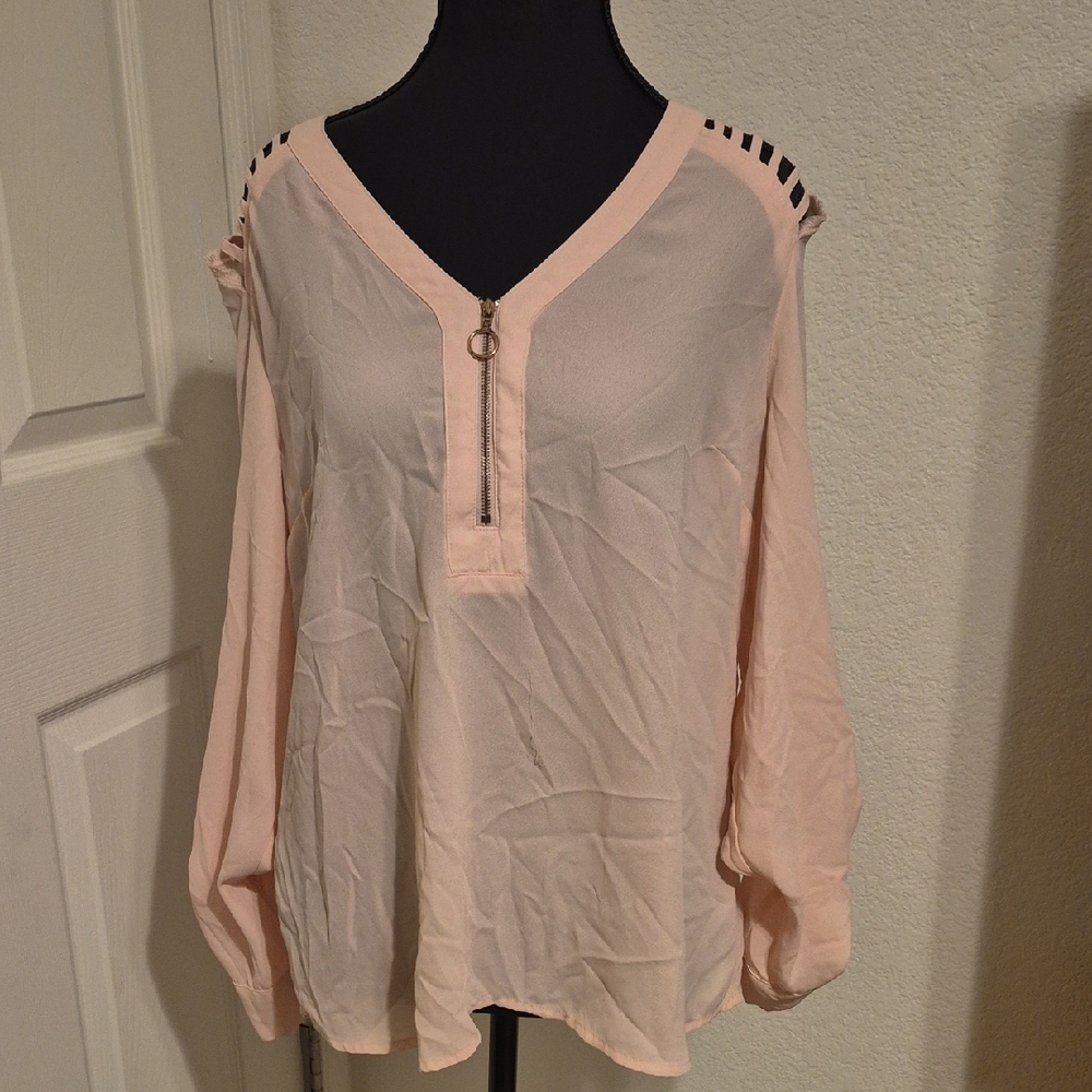 Candie's Light Blush Pink Zip-Front Cold Shoulder Top